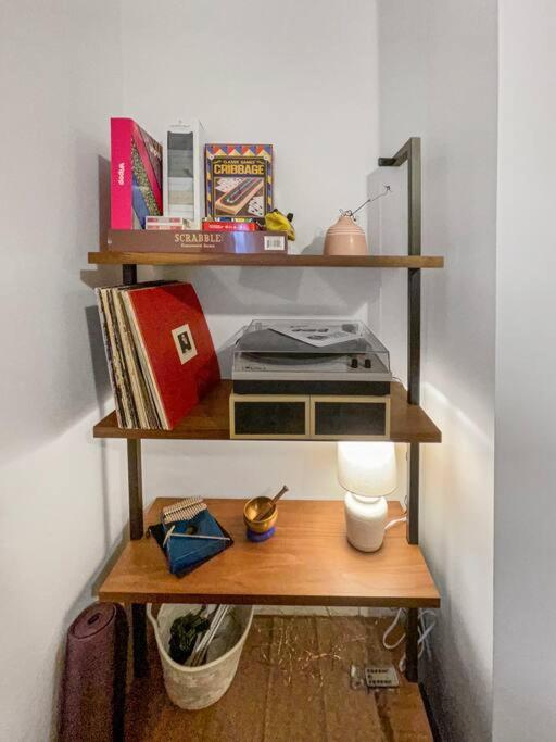 Breezy Hill Eccentric Studio Cottage Accord Extérieur photo